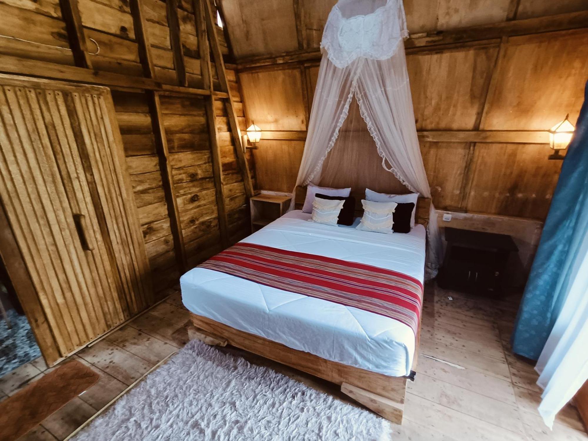 Raturinjani Homestay Selong Exterior foto