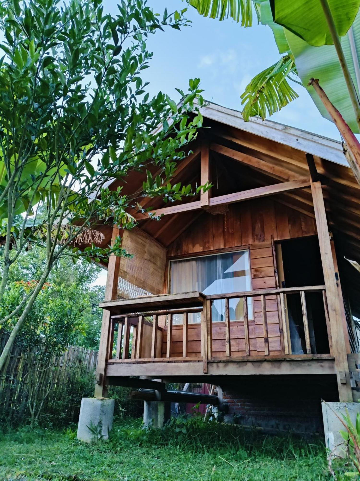 Raturinjani Homestay Selong Exterior foto